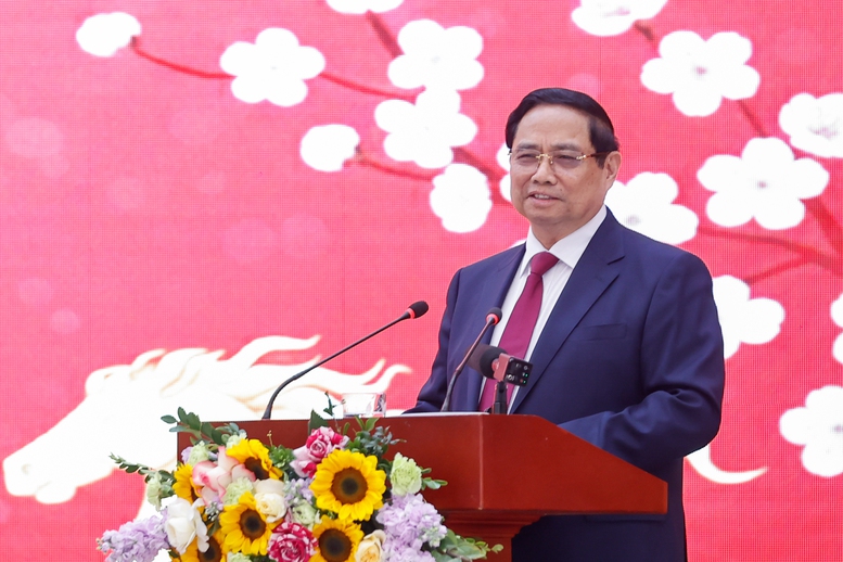 Thủ tướng khẳng định, khoa học xã hội không chỉ là lĩnh vực nghiên cứu học thuật quan trọng, mà còn là nền tảng tư duy, là kim chỉ nam cho hoạch định đường lối, chính sách phát triển mọi mặt của đất nước - Ảnh: VGP