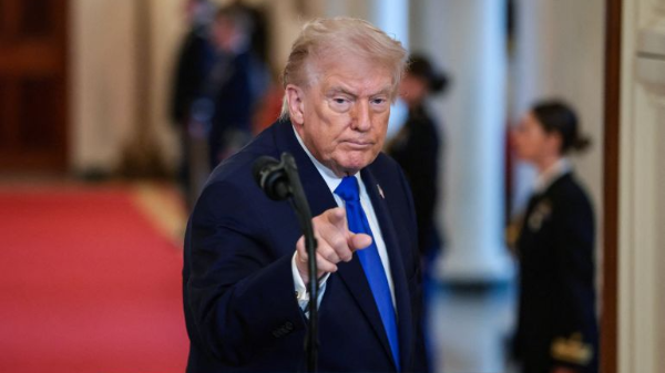 Tổng thống Trump dọa tăng thuế quan với các nước “chơi chiêu” trong thỏa thuận đã ký với Mỹ