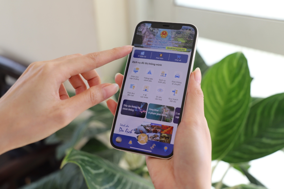 Giao diện nền tảng Hue-S với các tiện ích dịch vụ công trực tuyến phục vụ người dân và doanh nghiệp.