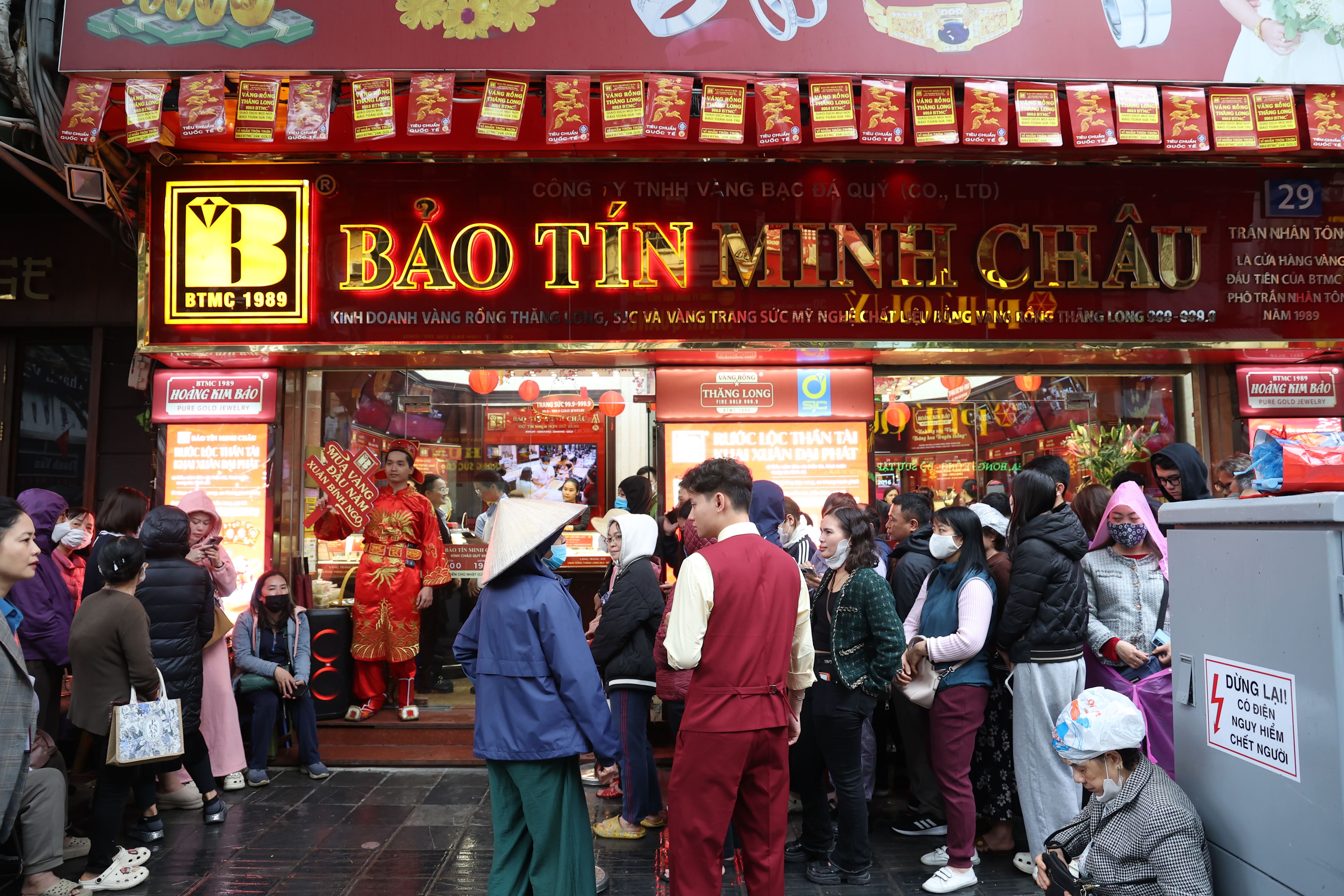 Ngày Vía Thần Tài (mùng 10 tháng Giêng Âm lịch) năm nay rơi vào thứ Năm, ngày 26/2/2026. Đây là ngày từ lâu đã được xem là thời điểm đặc biệt đối với giới kinh doanh.