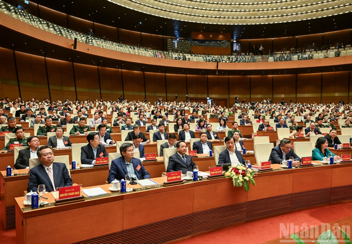 Các đồng chí lãnh đạo Đảng, Nhà nước và các đại biểu dự hội nghị. Ảnh: Nhân Dân