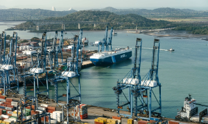 Panama dừng cho phép công ty Hồng Kông điều hành cảng ở hai đầu kênh đào
