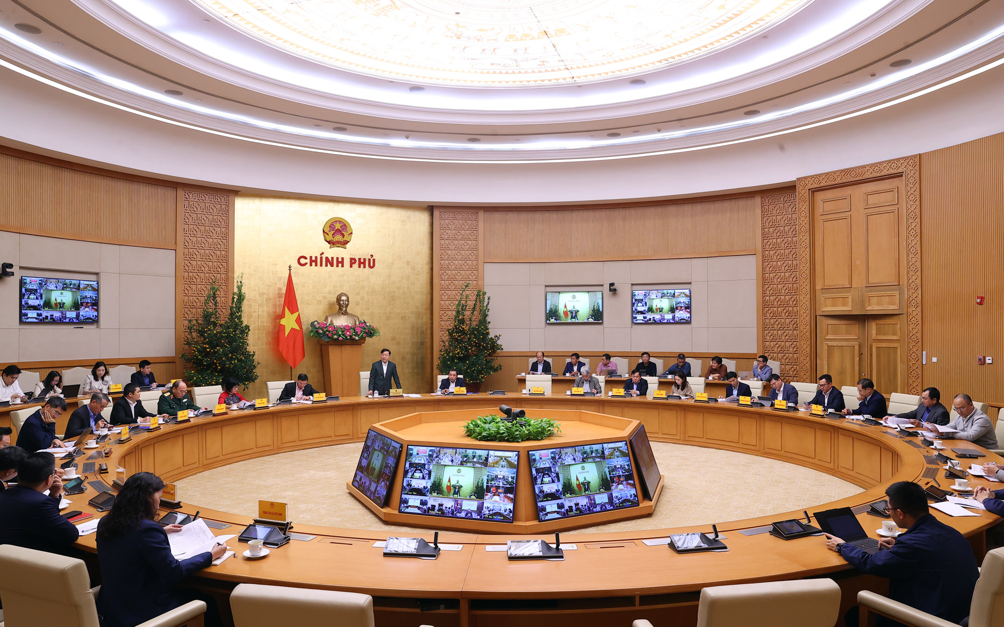 Quang cảnh phiên họp tại trụ sở Chính phủ. Ảnh VPG.