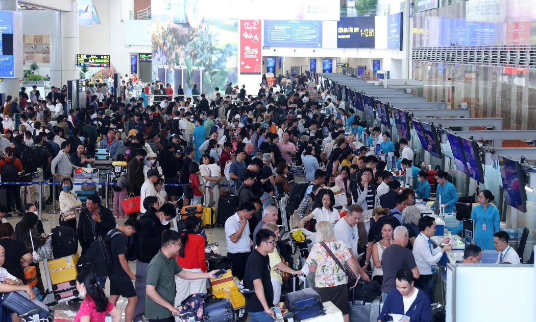 Sau Tết, vé máy bay, tàu hỏa và xe khách từ các tỉnh miền Bắc vào TP.HCM tiếp tục khan hiếm  