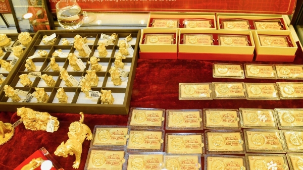 Đà tăng của giá vàng trong nước bằng một nửa so với thế giới
