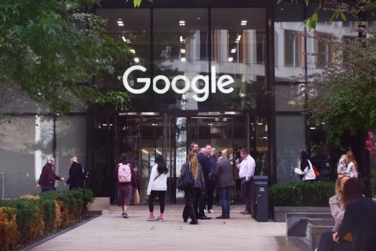 Google năm nay lần đầu tiên cho phép đưa việc sử dụng AI vào một số đánh giá hiệu suất của kỹ sư phần mềm