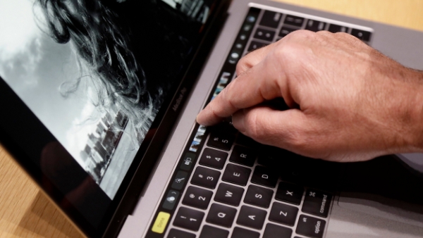 Apple sắp ra mắt MacBook Pro với màn hình cảm ứng và Dynamic Island, hứa hẹn phong cách sáng tạo mới mẻ