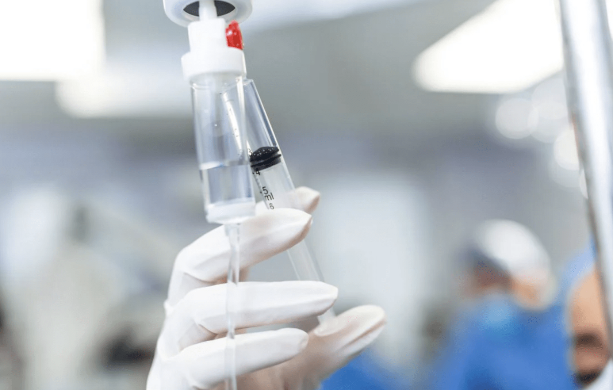 Bệnh nhân&nbsp;nhập viện trong tình trạng ngưng tim nghi do sốc phản vệ glutathione.&nbsp;