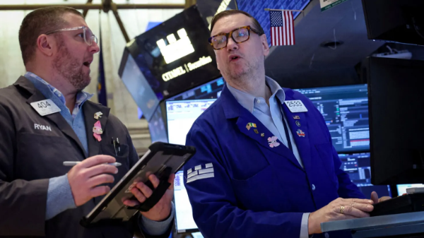 Chứng khoán Mỹ tăng mạnh nhờ cổ phiếu công nghệ, giá dầu chững trong lúc chờ tin Iran