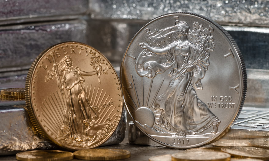 Giá bạc trên thị trường quốc tế tăng 10 tháng liên tiếp