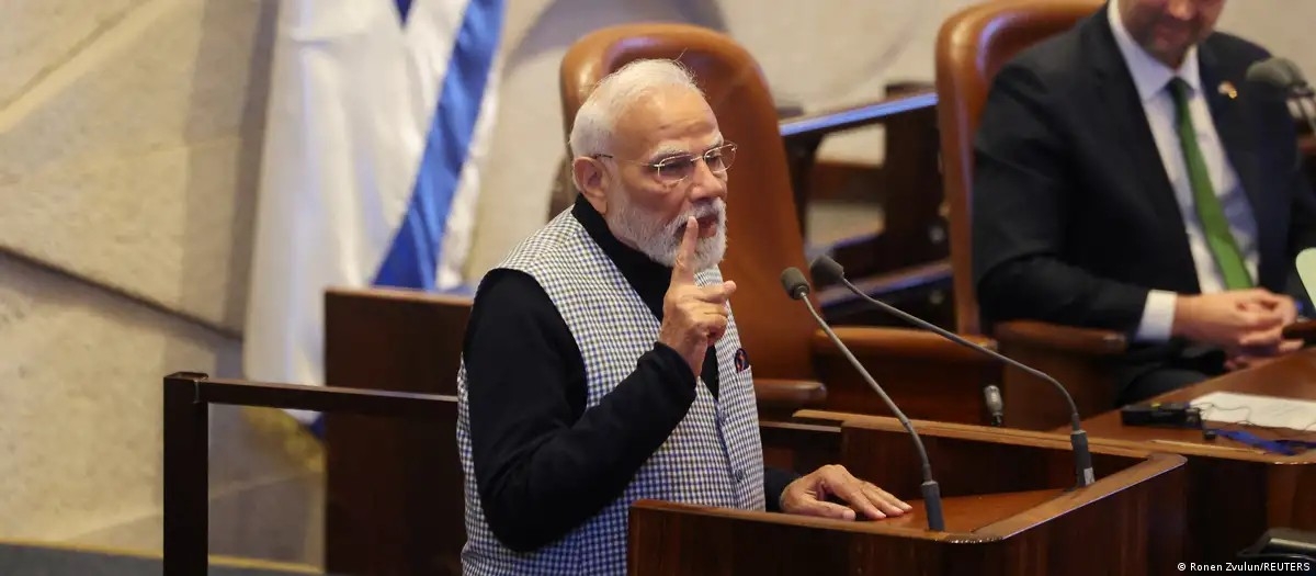 Ông Modi cho rằng nền kinh tế đang lên của Ấn Độ và vị thế trung tâm công nghệ của Israel là “nền tảng tự nhiên” cho quan hệ đối tác tương lai. Ảnh: Ronen Zvulun/Reuters