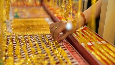 Domestic gold prices drop during God of Wealth Day