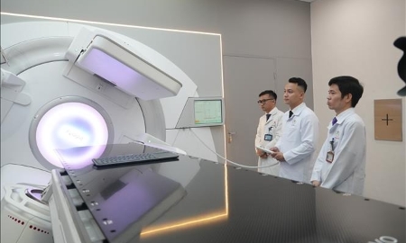 Vận hành máy xạ trị gia tốc, nâng chất lượng điều trị ung thư tại Thanh Hóa