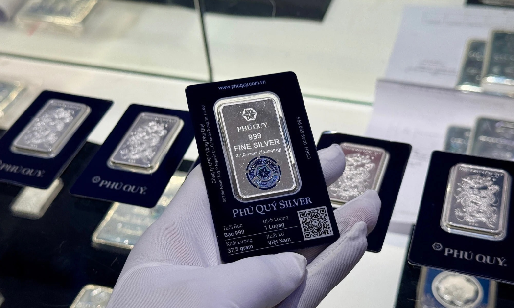 Nở rộ giao dịch