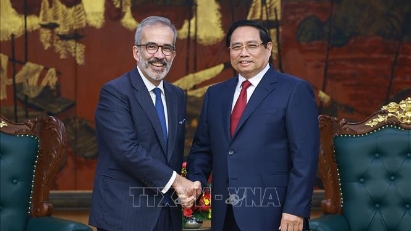 PM proposes for further cooperation between Vietnam and Portugal