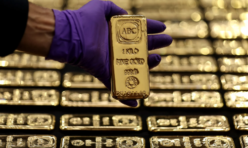 Giá vàng nhảy lên gần 5.300 USD/oz, SPDR Gold Trust không ngừng mua ròng