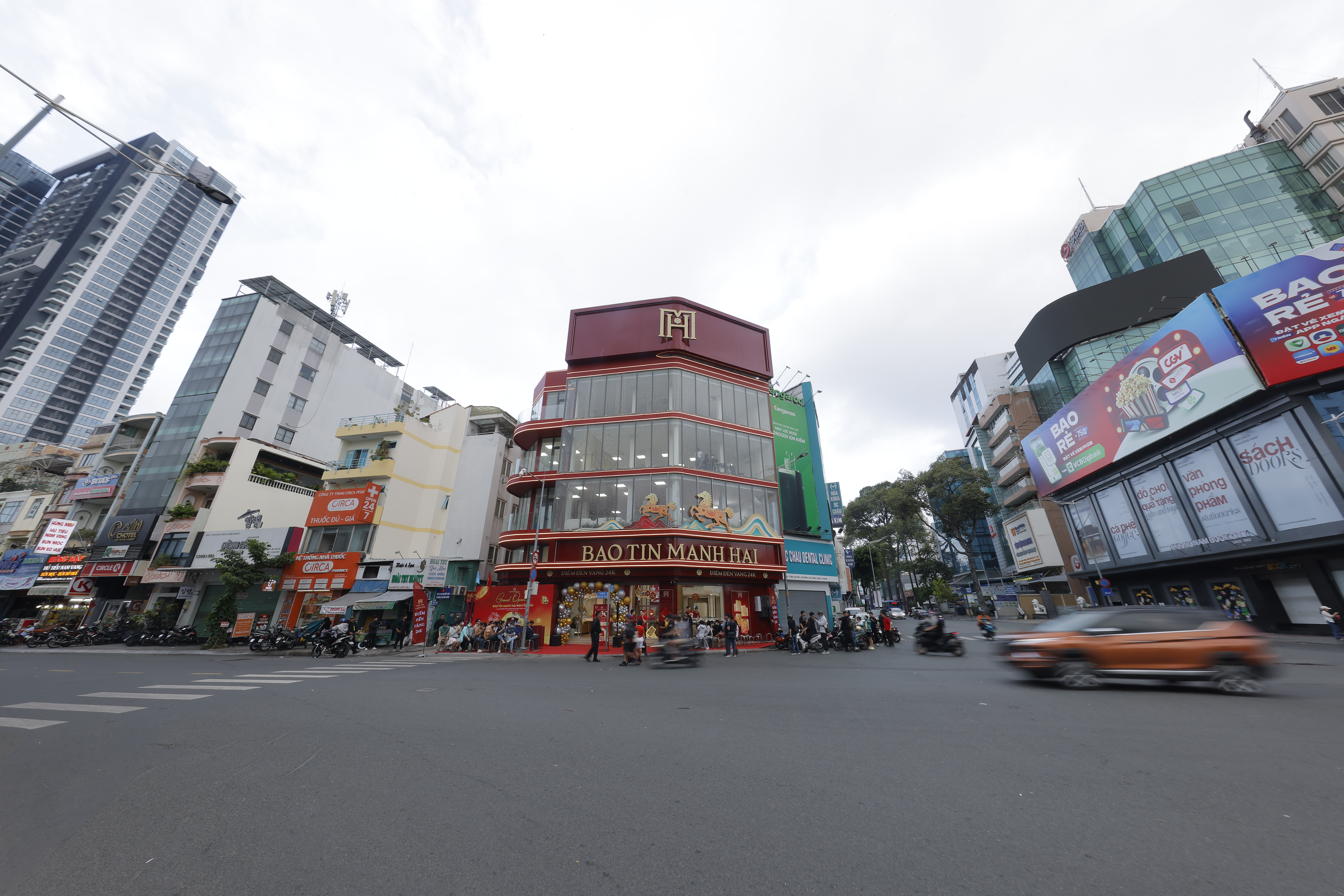 Bảo Tín Mạnh Hải chính thức khai trương cửa hàng định chuẩn trải nghiệm thứ hai tại địa chỉ 36A Nguyễn Trãi, quận 1,  TP. HCM (Ngã 5 Cống Quỳnh). Ảnh: BTMH.