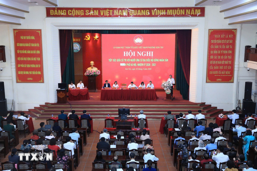 Toàn cảnh buổi tiếp xúc cử tri sáng 2/3 tại phường Sơn Tây, Hà Nội. Ảnh: TTXVN