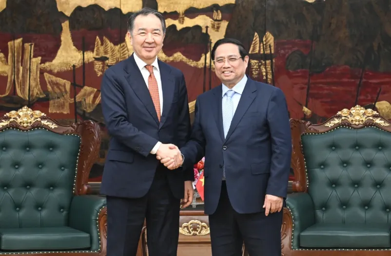 Thủ tướng Phạm Minh Chính tiếp Chủ tịch Hội đồng Ủy ban Kinh tế Á - Âu Bakytzhan Sagintayev tại Trụ sở Chính phủ, ngày 2/3. Ảnh: TTXVN