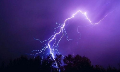 Chủ động ứng phó với không khí lạnh, lốc, sét và gió mạnh trên biển