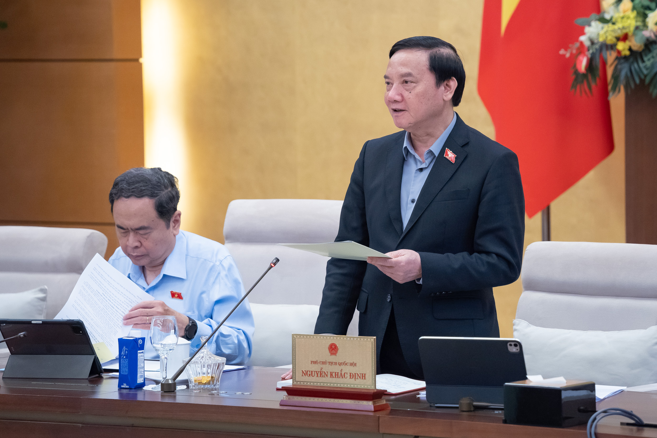 Phó Chủ tịch Quốc hội Nguyễn Khắc Định phát biểu kết luận. Ảnh: Quốc hội.
