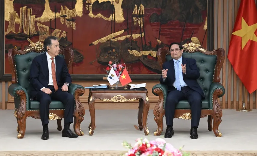 Thủ tướng Phạm Minh Chính tiếp Chủ tịch Hội đồng Ủy ban Kinh tế Á - Âu Bakytzhan Sagintayev. Ảnh: TTXVN