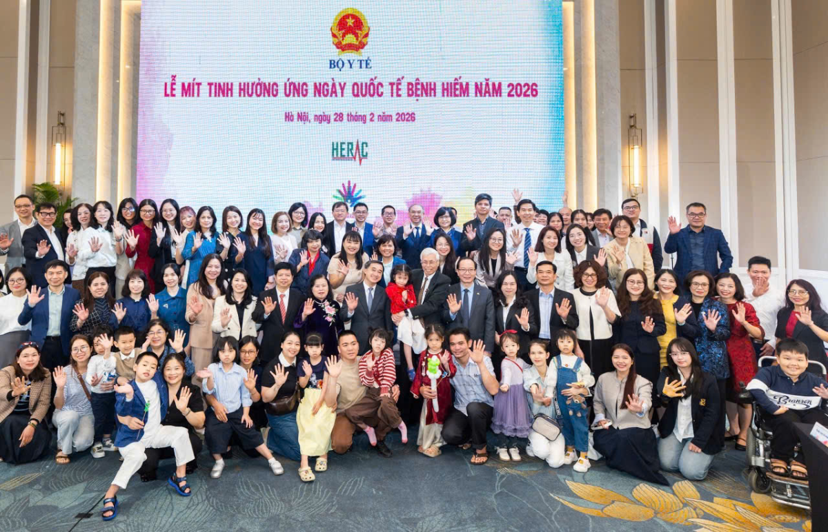 Các chuyên gia, nhà quản lý, thành viên câu lạc bộ bệnh hiếm tại Lễ&nbsp;mit tinh&nbsp;hưởng ứng Ngày Quốc tế bệnh hiếm&nbsp;2026.