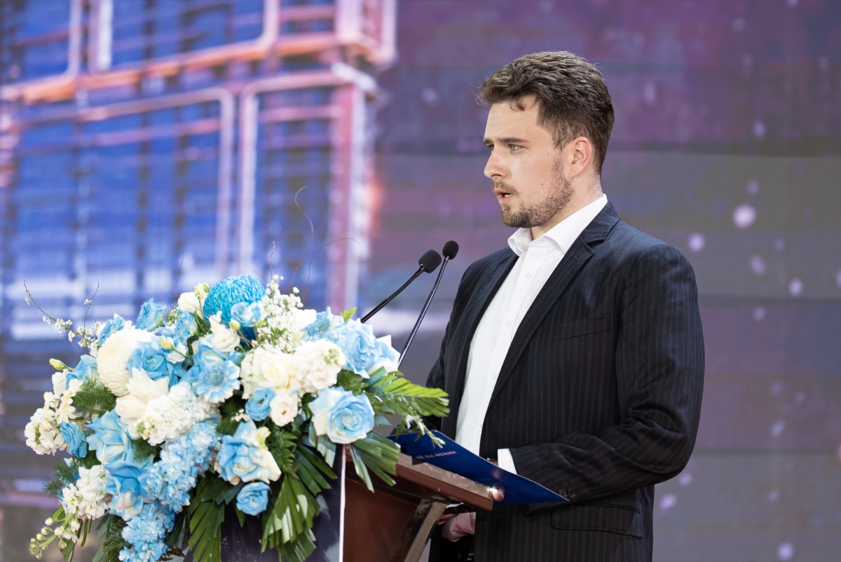 Ông Christopher John Brisbin - Phó ban Phát triển bất động sản hàng hiệu Tập đoàn Sunshine phát biểu tại Lễ khởi công dự án Noble West Lake Ha Noi.