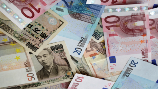 Xung đột ở Trung Đông gây áp lực bán đồng yên Nhật và euro