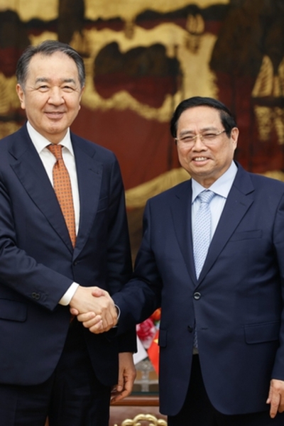 EAEU Chairman pledges to promote direct air links with Vietnam 