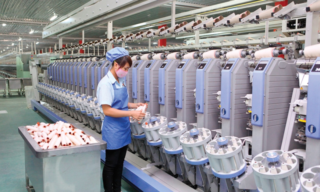 Việt Nam phải chi ra 17 tỷ USD trong năm 2025 chỉ để nhập khẩu vải. Ảnh minh họa.