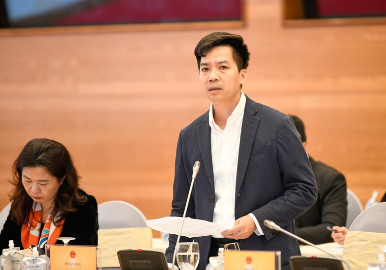Ông Hà Quang Hưng, Phó Cục trưởng Cục Quản lý nhà và thị trường bất động sản, Bộ Xây dựng, thông tin về dự báo thị trường bất động sản năm 2026 - Ảnh: VGP
