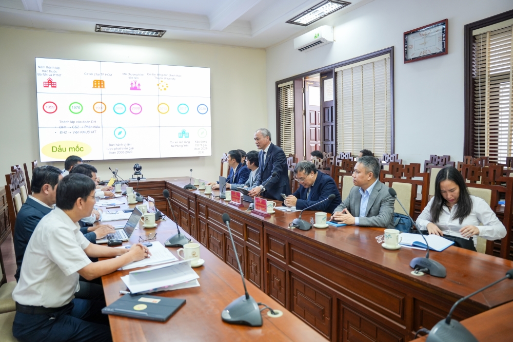 Toàn cảnh buổi làm việc