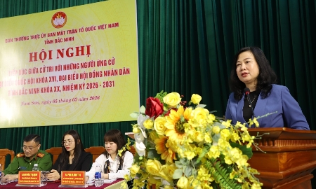 Bộ trưởng Bộ Y tế Đào Hồng Lan tiếp xúc cử tri tỉnh Bắc Ninh.