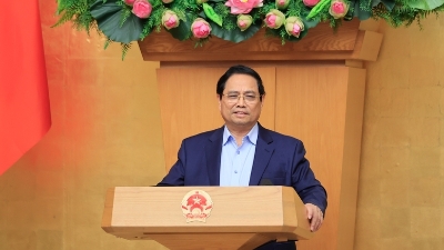 PM asks for response scenarios to global developments to achieve growth target