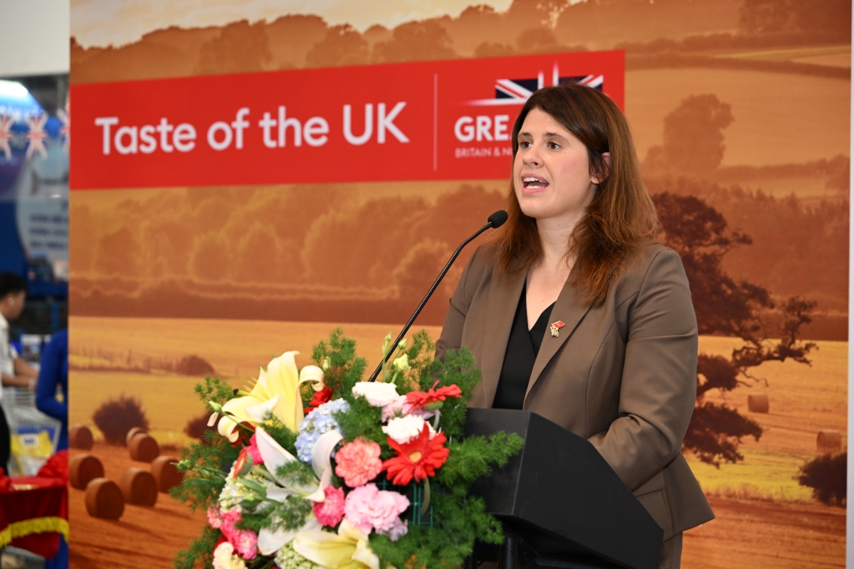 Bà Alexandra Smith, Tổng Lãnh sự kiêm Giám đốc Thương mại của Anh tại Việt Nam, phát biểu tại sự kiện. Ảnh: Tổng lãnh sự Anh tại TP. Hồ Chí Minh