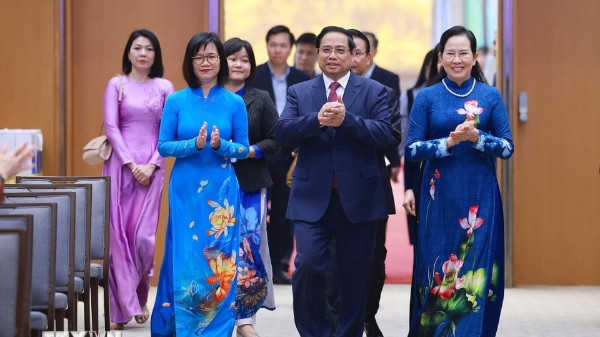 Thủ tướng Phạm Minh Chính trao Giải thưởng Kovalevskaia tôn vinh các nhà khoa học nữ
