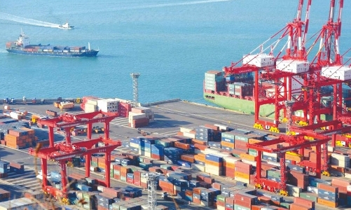 Cán cân thương mại đảo chiều, 2 tháng đầu năm nhập siêu 2,98 tỷ USD