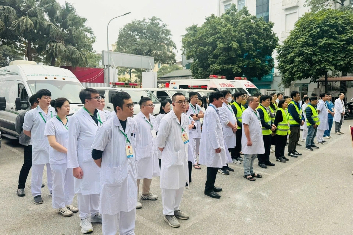 Chuẩn bị công tác y tế cho ngày bầu cử tại Hà Nội. Ảnh: Mai Hoa.