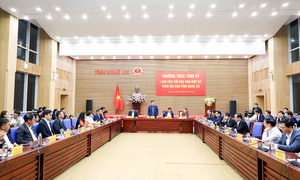 Quang cảnh buổi làm việc