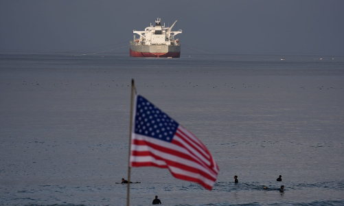 Mỹ cho phép Ấn Độ mua dầu Nga trong 30 ngày mà không bị tái trừng phạt