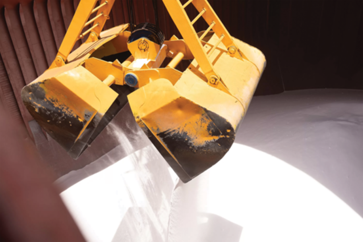 Giá phân bón đang tăng mạnh do ảnh hưởng xung đột tại Trung Đông