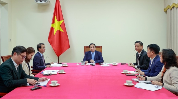 Thủ tướng Phạm Minh Chính trao đổi với Thủ tướng Kuwait về cung ứng dầu thô và ổn định Trung Đông