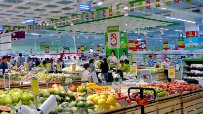 Vietnam's total retail sales of goods and services reach $47.3 bln in 2M