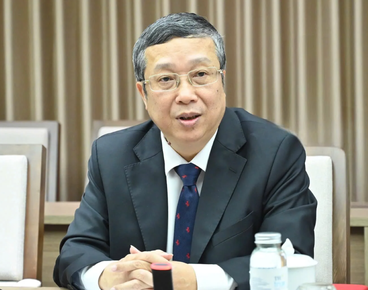 Ông Hoàng Trung, Thứ trưởng Bộ Nông nghiệp và Môi trường