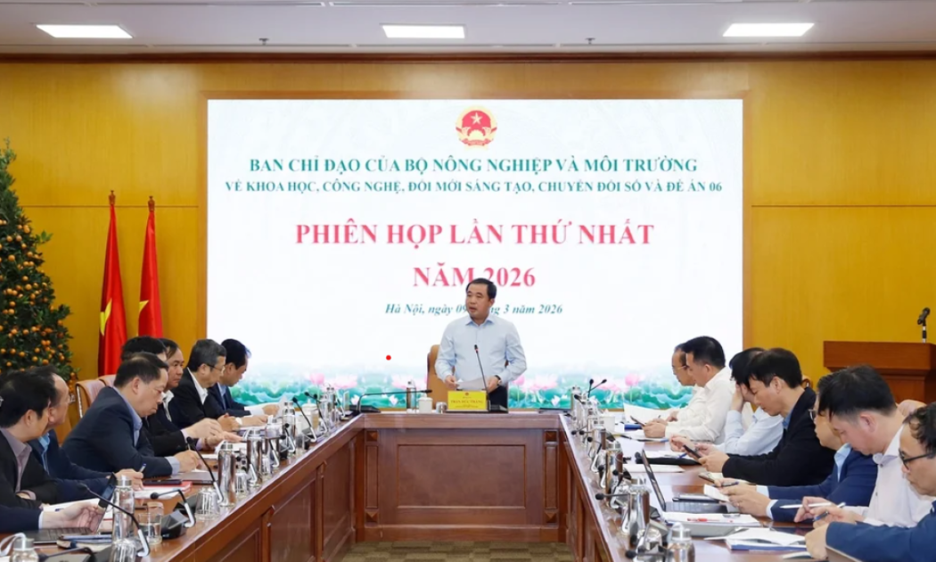 Bộ trưởng Trần Đức Thắng chủ trì phiên họp.