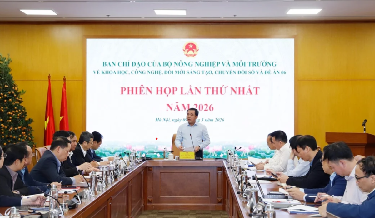 Bộ trưởng Trần Đức Thắng chủ trì phiên họp.