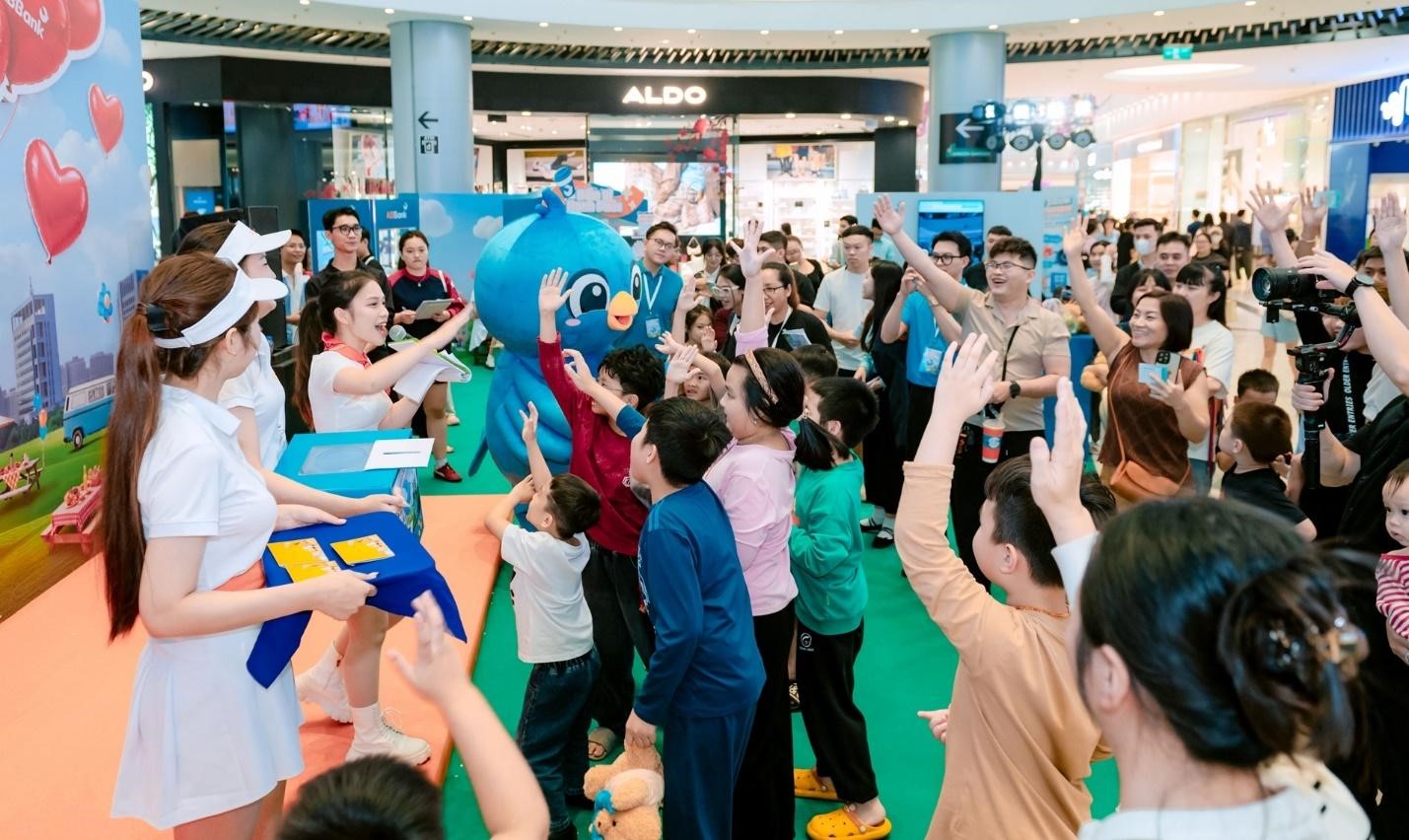 ABBank mang niềm vui đến với khách hàng trong chuỗi hoạt động phong phú, đa dạng.