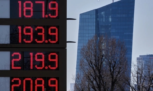 Hungary kêu gọi EU dỡ bỏ trừng phạt năng lượng Nga khi giá dầu toàn cầu tăng vọt