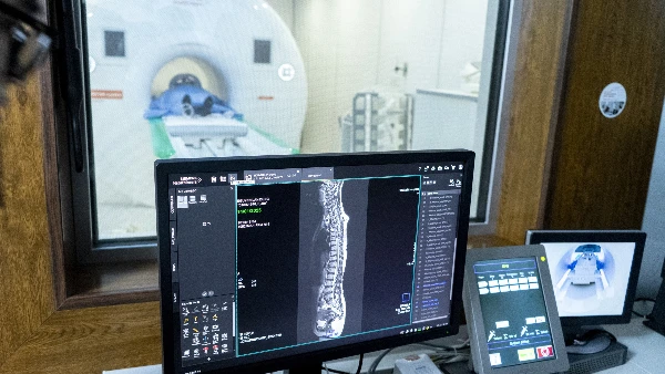 Hệ thống chụp MRI hiện đại bậc nhất hiện nay tại Bệnh viện Hữu Nghị (Hà Nội).